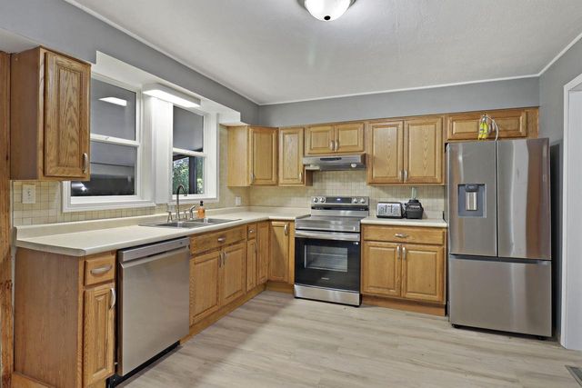 5401 82nd STREET, Kenosha, WI 53142