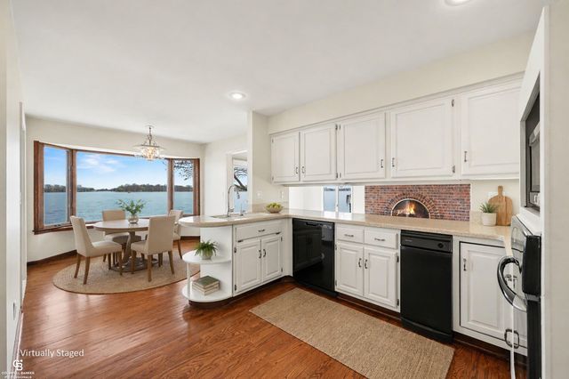9617 River Road, Algonac, MI 48001