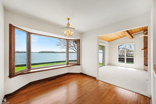 9617 River Road, Algonac, MI 48001