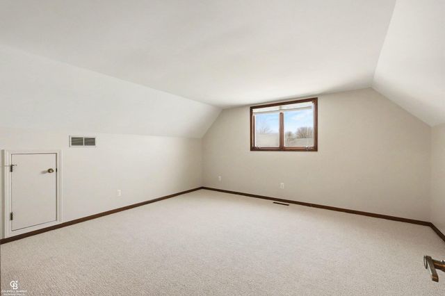 9617 River Road, Algonac, MI 48001