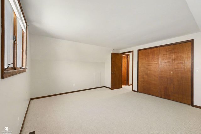 9617 River Road, Algonac, MI 48001