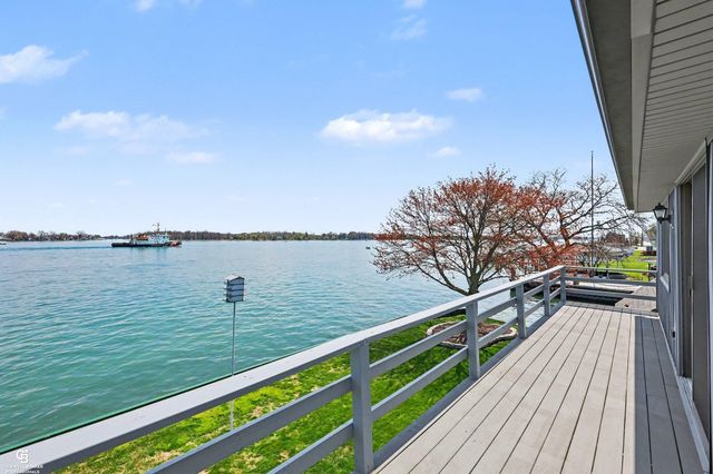 9617 River Road, Algonac, MI 48001