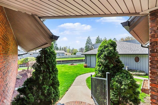 9617 River Road, Algonac, MI 48001