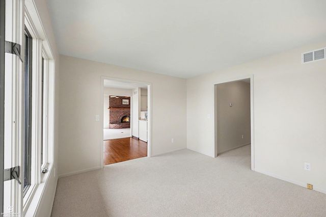 9617 River Road, Algonac, MI 48001