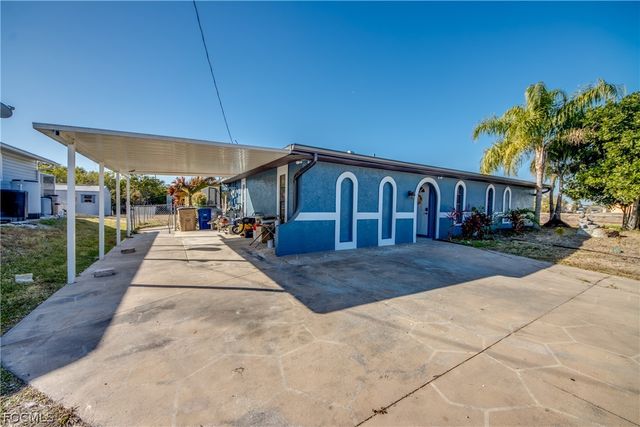 3015 8th ST SW, Lehigh Acres, FL 33976