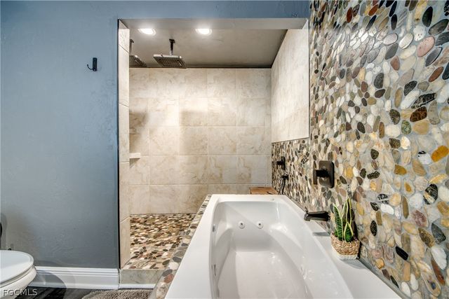 3015 8th ST SW, Lehigh Acres, FL 33976