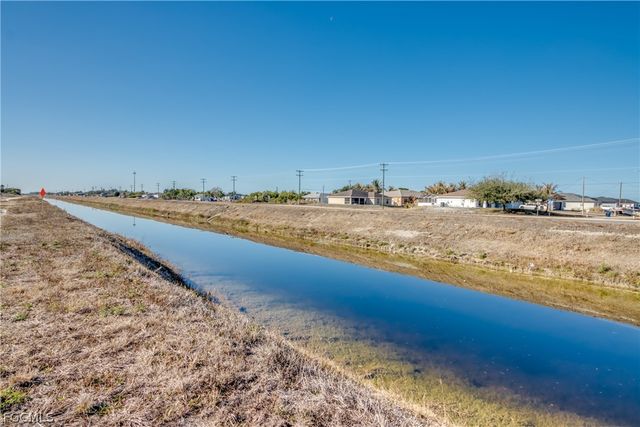 3015 8th ST SW, Lehigh Acres, FL 33976