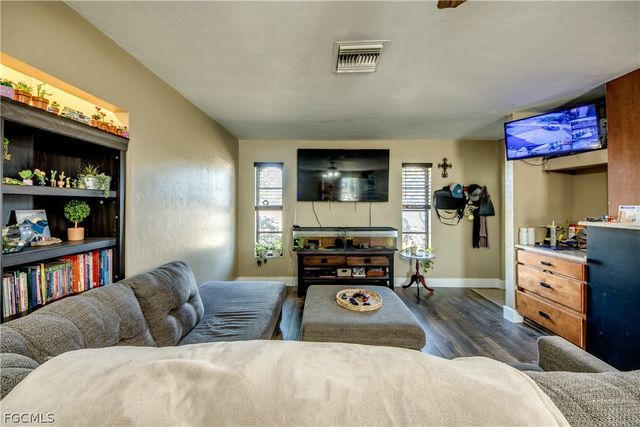 3015 8th ST SW, Lehigh Acres, FL 33976