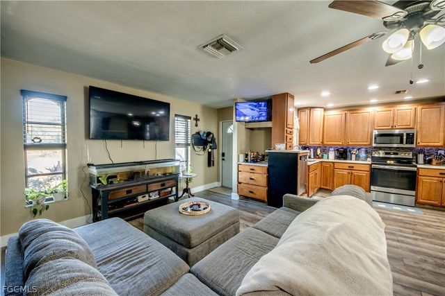 3015 8th ST SW, Lehigh Acres, FL 33976