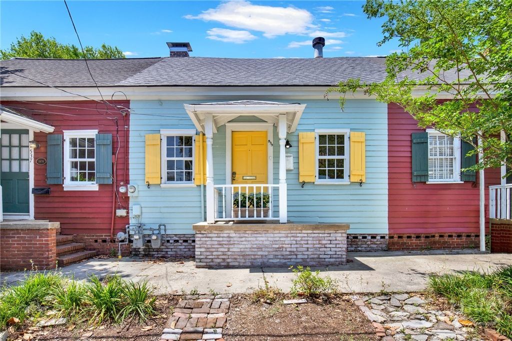 Image 1 of property listing at 535 E Gordon Street, Savannah, GA 31401