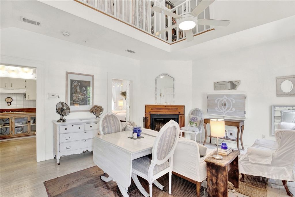 Image 12 of property listing at 535 E Gordon Street, Savannah, GA 31401