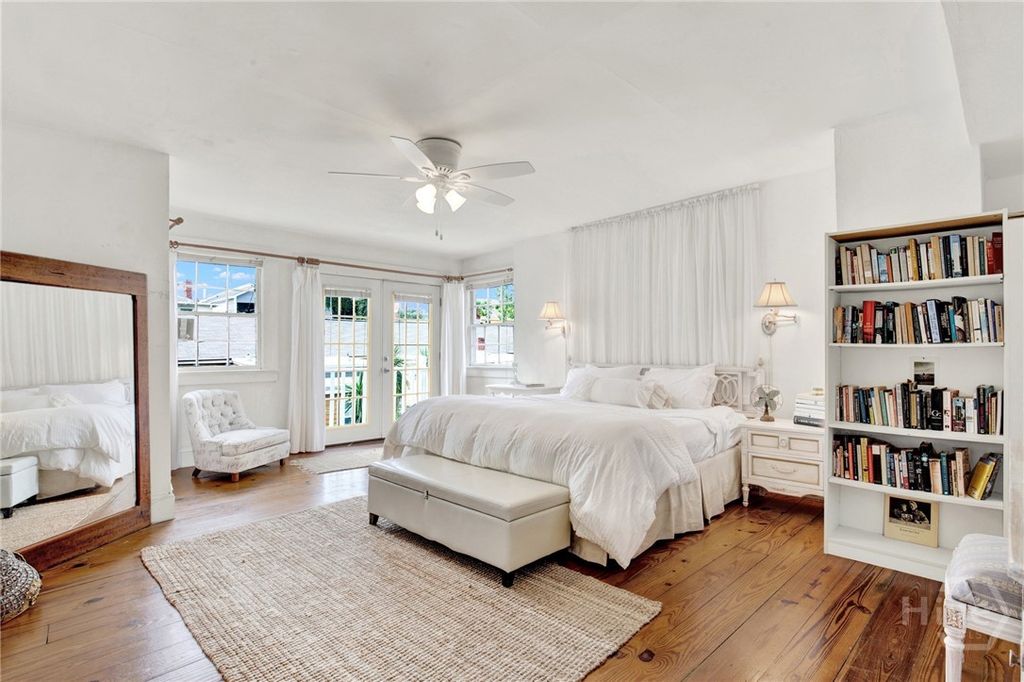 Image 29 of property listing at 535 E Gordon Street, Savannah, GA 31401