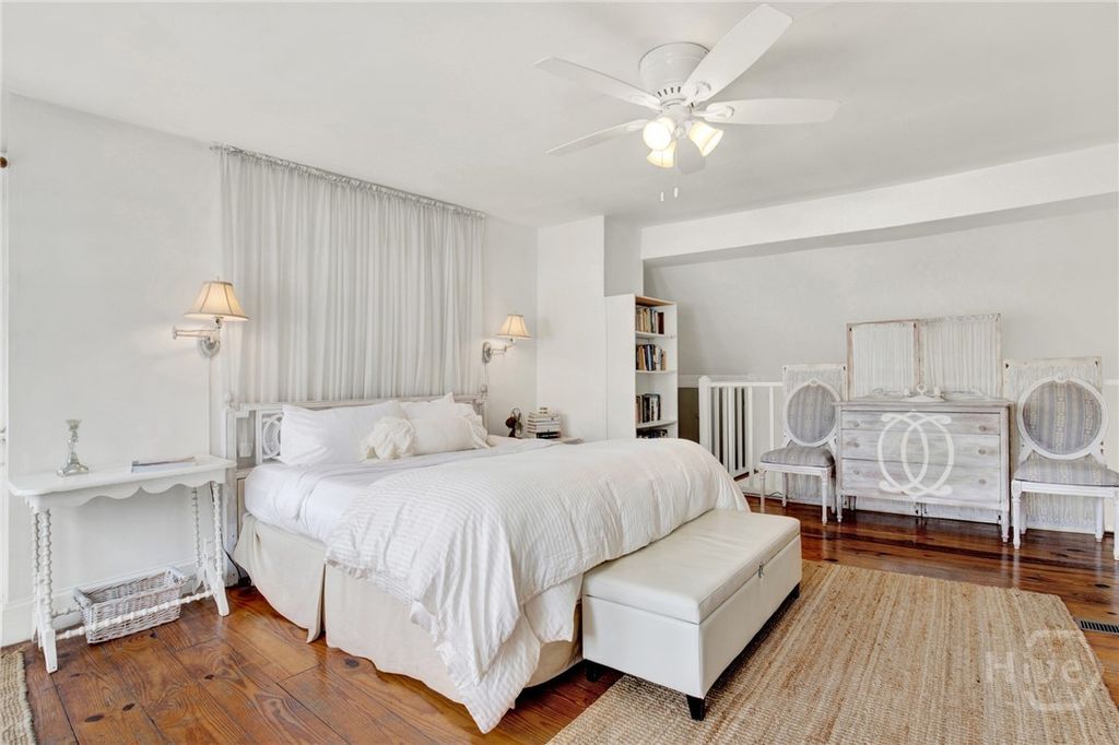 Image 30 of property listing at 535 E Gordon Street, Savannah, GA 31401