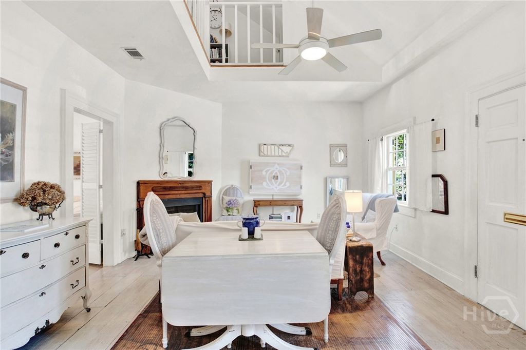 Image 7 of property listing at 535 E Gordon Street, Savannah, GA 31401