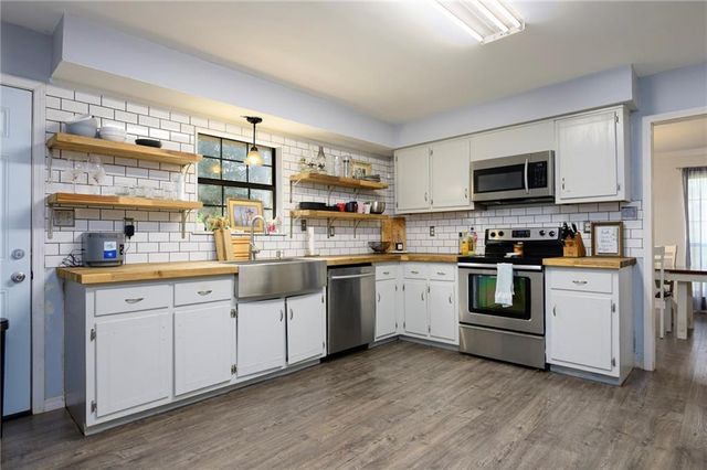 12795 Dauphin Court, Grand Bay, AL 36541