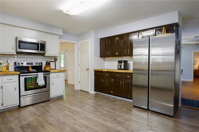 12795 Dauphin Court, Grand Bay, AL 36541