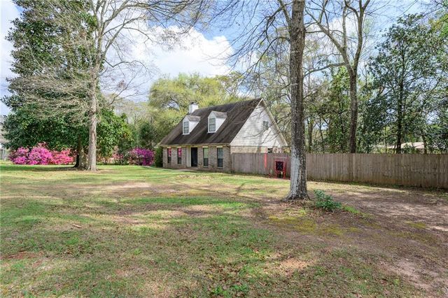 12795 Dauphin Court, Grand Bay, AL 36541