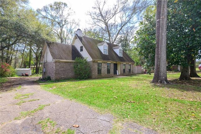 12795 Dauphin Court, Grand Bay, AL 36541