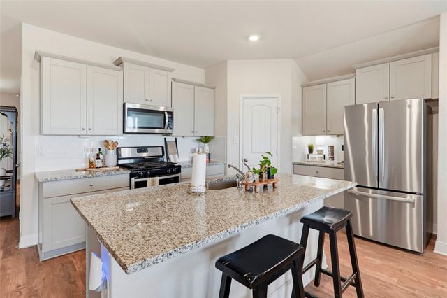 1416 PARKWOOD, Seguin, TX 78155