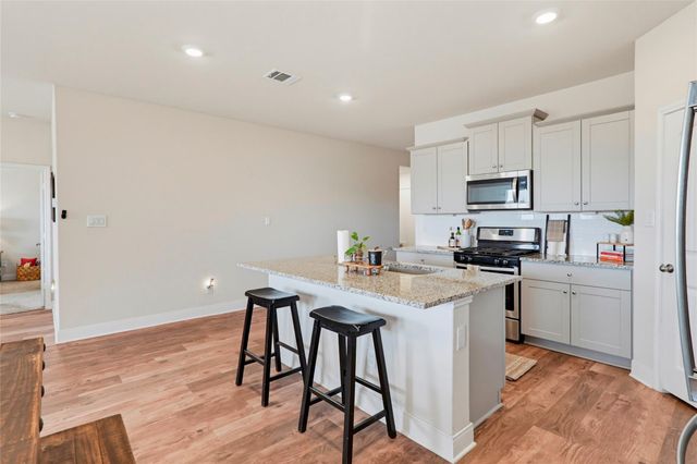 1416 PARKWOOD, Seguin, TX 78155