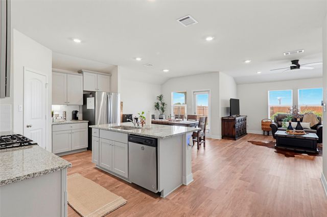 1416 PARKWOOD, Seguin, TX 78155