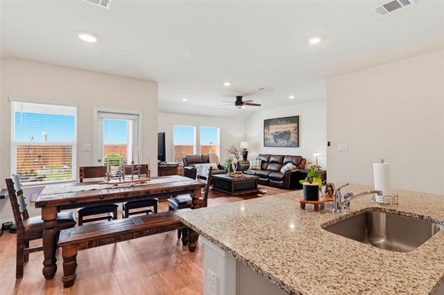 1416 PARKWOOD, Seguin, TX 78155