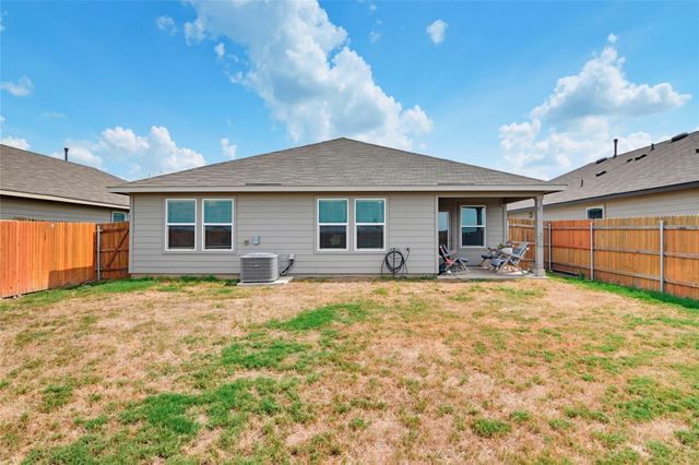 1416 PARKWOOD, Seguin, TX 78155