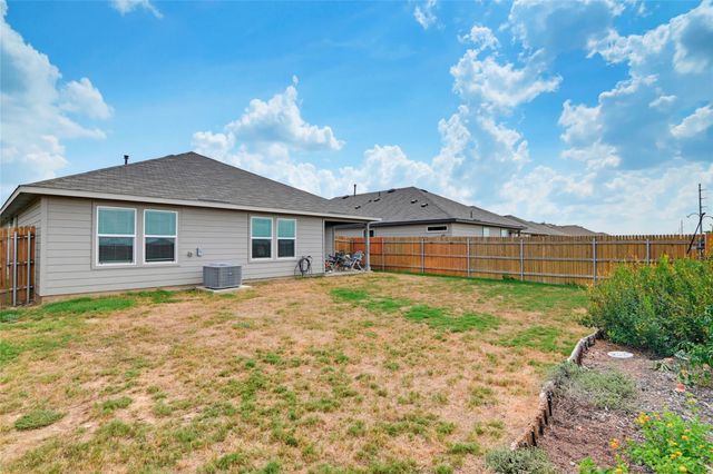 1416 PARKWOOD, Seguin, TX 78155