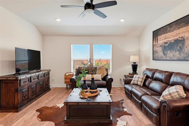 1416 PARKWOOD, Seguin, TX 78155