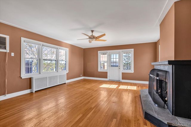 102 S Village Avenue 3B, Rockville Centre, NY 11570