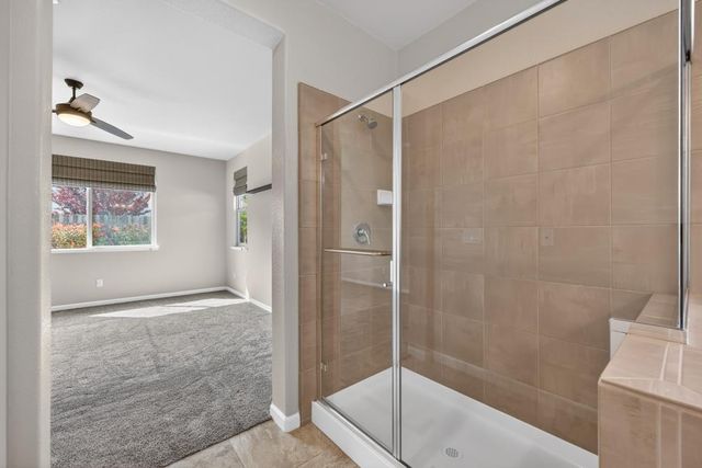 6040 Belfast Way, Roseville, CA 95747