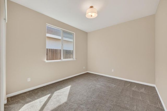 6040 Belfast Way, Roseville, CA 95747