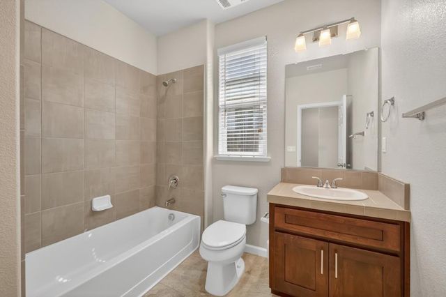 6040 Belfast Way, Roseville, CA 95747