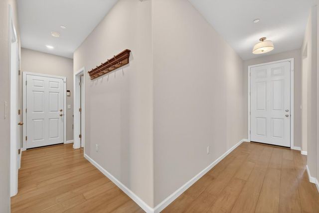 6040 Belfast Way, Roseville, CA 95747