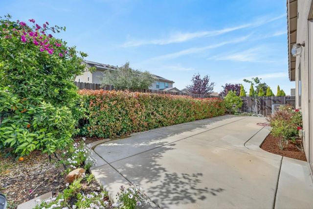 6040 Belfast Way, Roseville, CA 95747