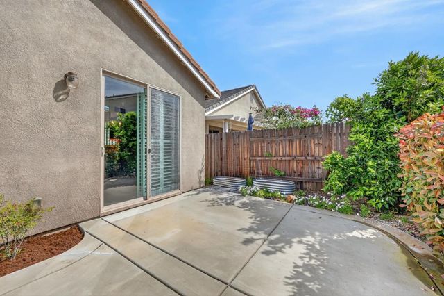 6040 Belfast Way, Roseville, CA 95747