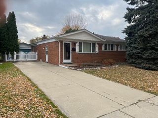 23700 Joy Street, Saint Clair Shores City, MI 48082