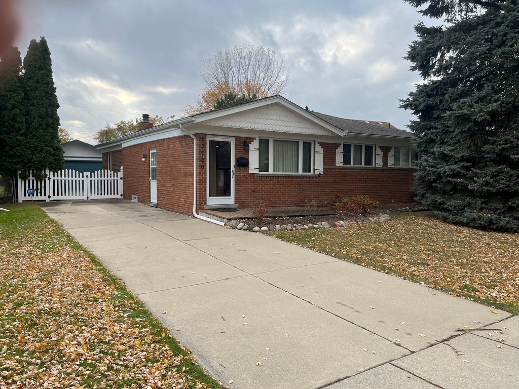 23700 Joy Street, Saint Clair Shores City, MI 48082