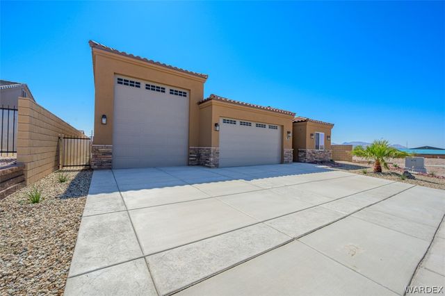 955 Athens Court, Bullhead City, AZ 86429