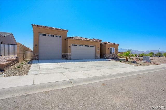 955 Athens Court, Bullhead City, AZ 86429