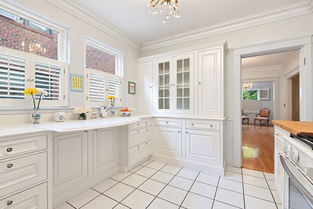22 Centre St 2, Cambridge, MA 02139