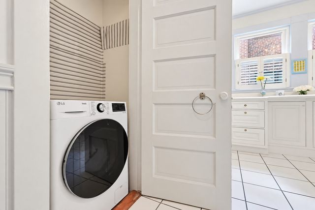 22 Centre St 2, Cambridge, MA 02139