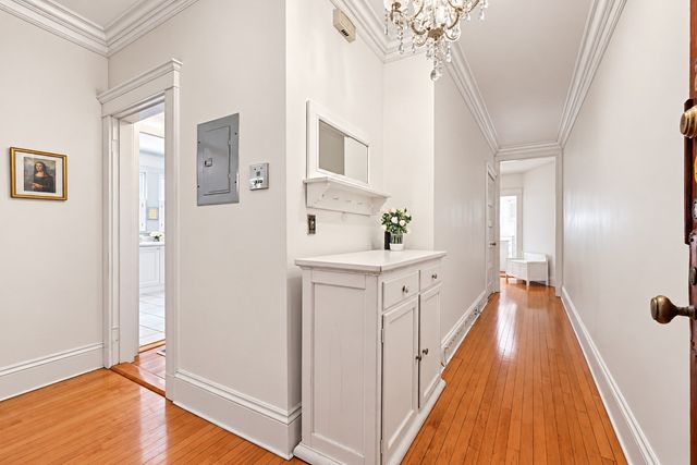 22 Centre St 2, Cambridge, MA 02139