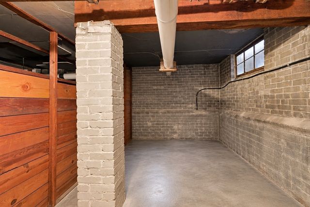 22 Centre St 2, Cambridge, MA 02139