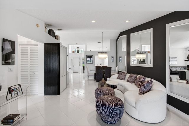 14492 Via Royale, Delray Beach, FL 33446