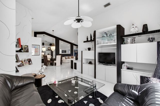 14492 Via Royale, Delray Beach, FL 33446