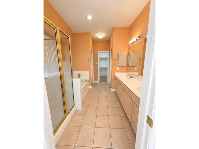 9506 Almeda Pines Drive, Houston, TX 77075