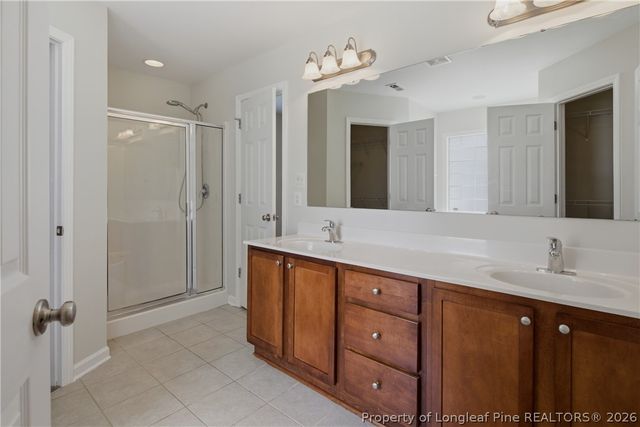 325 Ranier Drive, Raeford, NC 28376