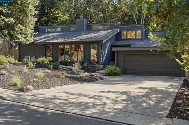 41 E Altarinda Dr, Orinda, CA 94563
