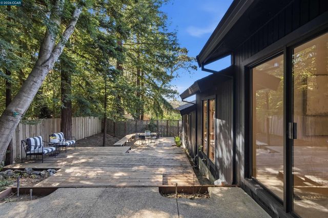 41 E Altarinda Dr, Orinda, CA 94563